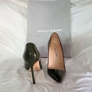 Manolo Blahnik olive Patent Leather pointed toe pumps